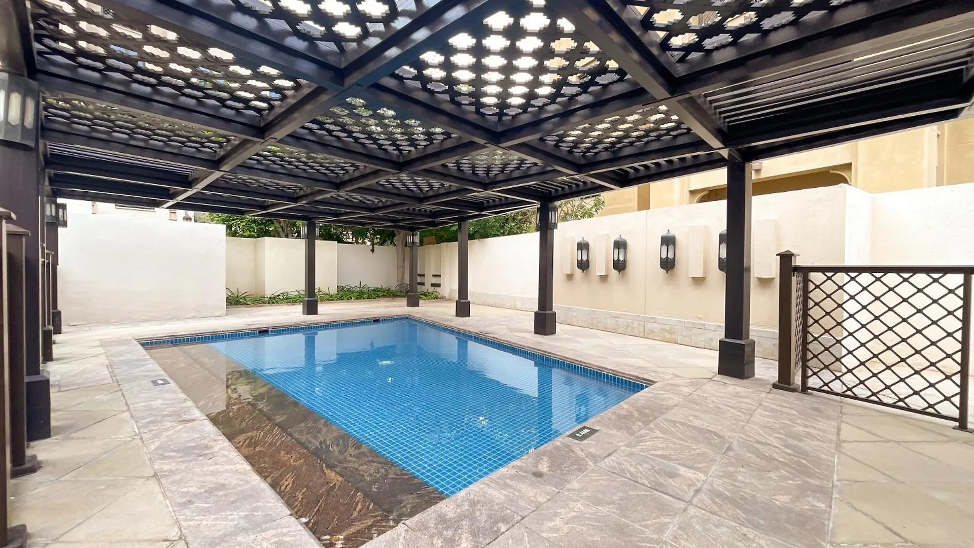 Green Living Chic 1 Bedroom Apartment Dubai 0*,  United Arab Emirates