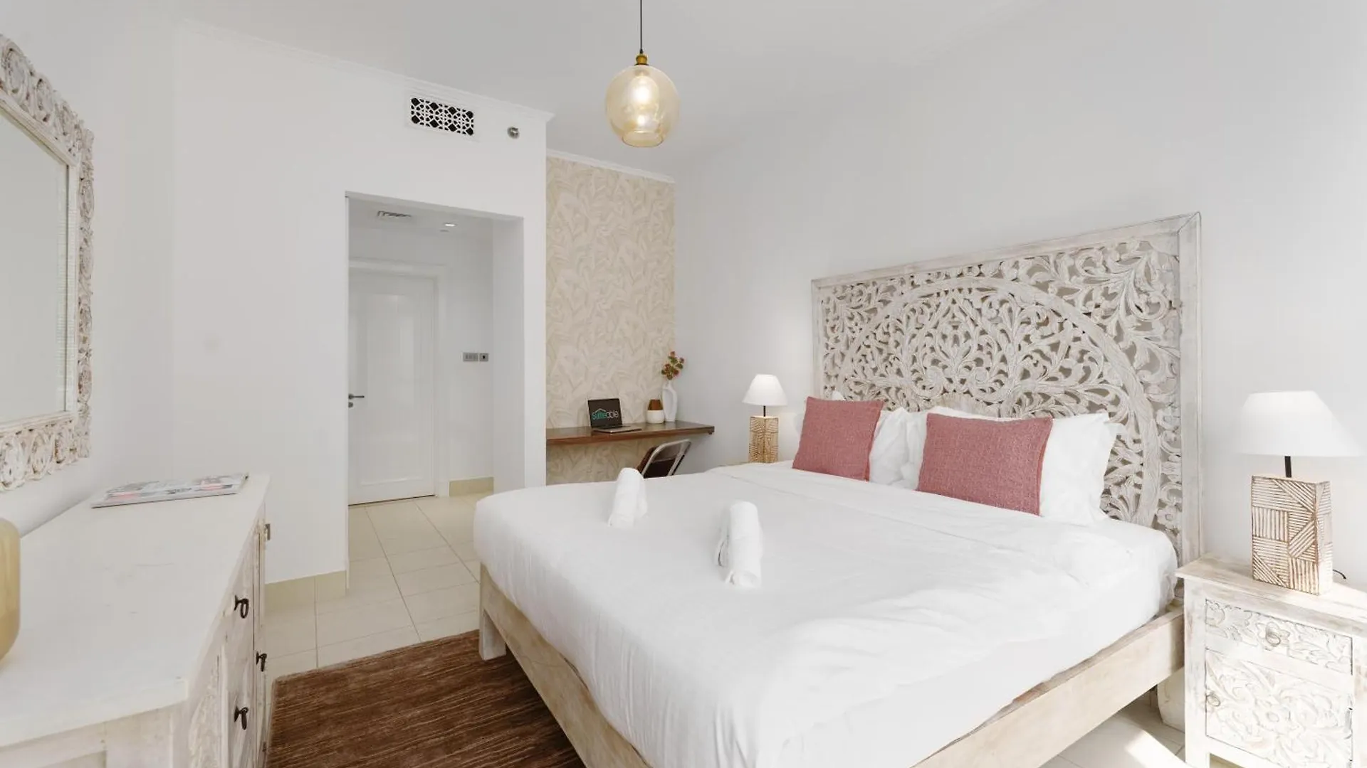 Green Living Chic 1 Bedroom Apartment Dubai