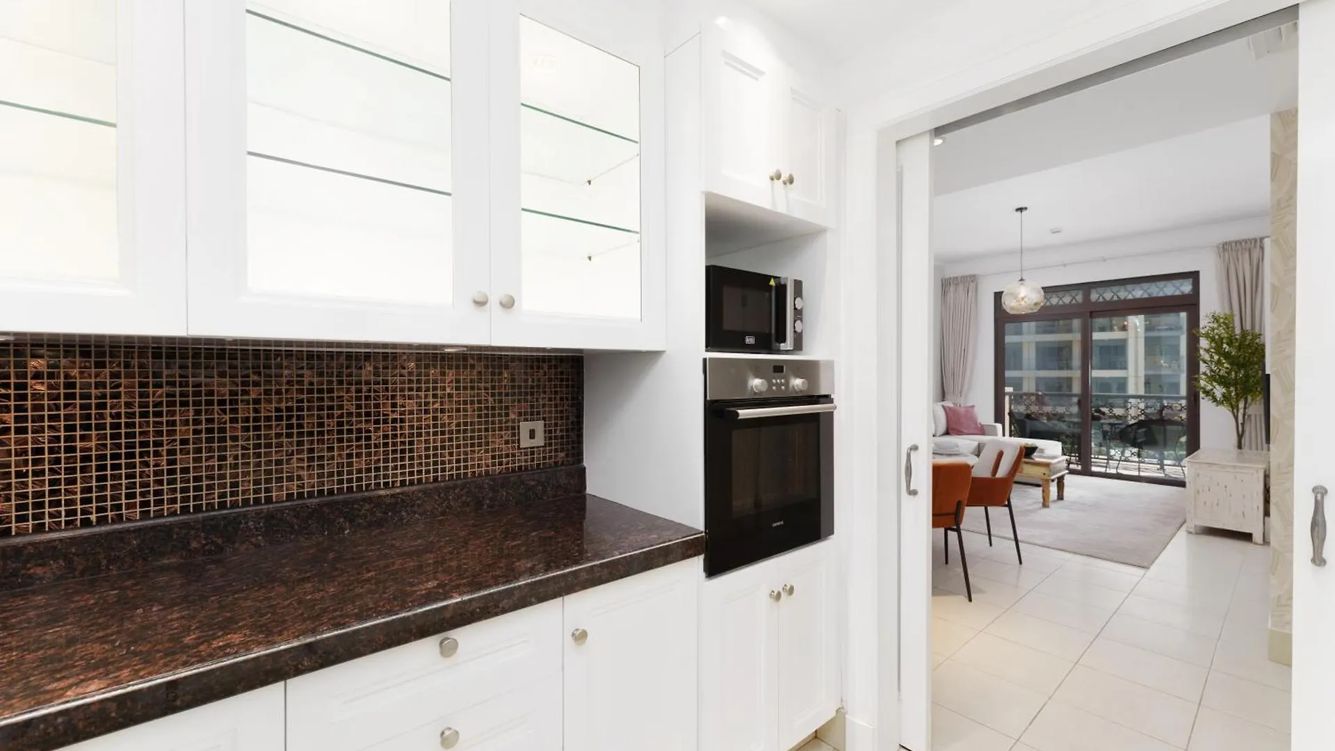 Green Living Chic 1 Bedroom Apartment Dubai