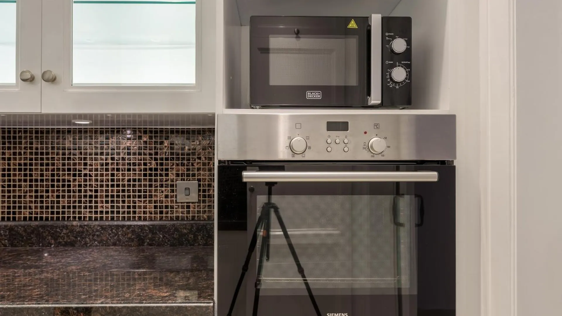 Green Living Chic 1 Bedroom Apartment Dubai